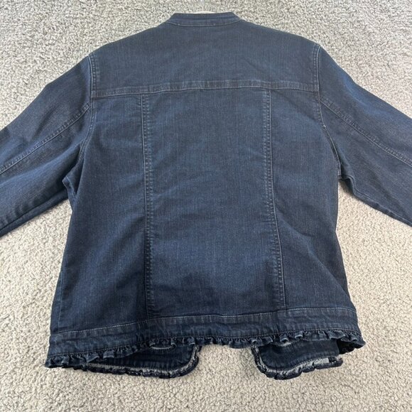 Chico's Denim Jacket Wome's Size 2 Blue Long Sleeves Pockets Jean - Picture 2 of 10